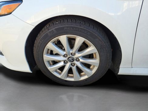 Used 2019 Toyota Camry LE image 30