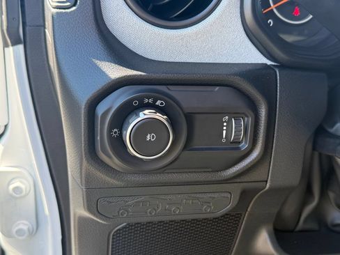 Used 2026 Jeep Wrangler Unlimited Sport AWD/4WD image 17