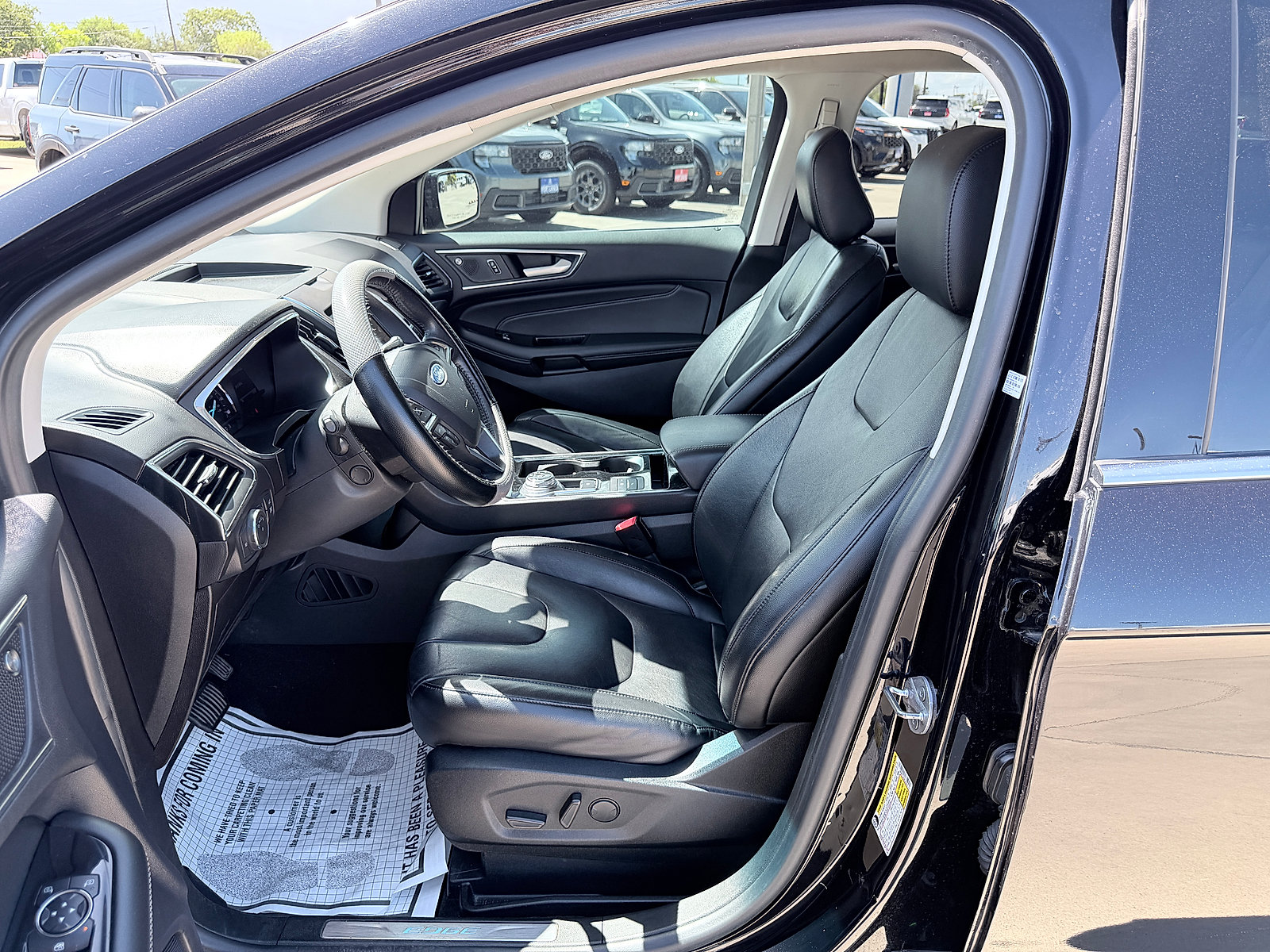 Used 2020 Ford Edge Titanium FWD image 20