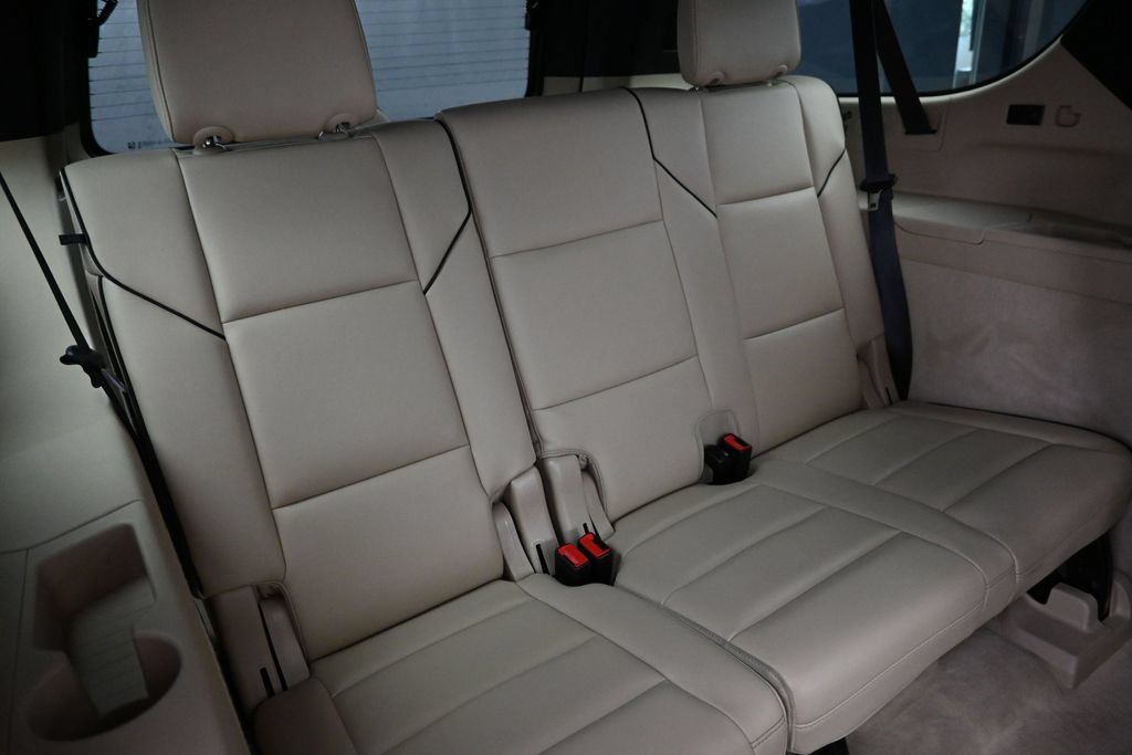 Used 2023 Cadillac Escalade ESV Premium Luxury AWD/4WD image 27