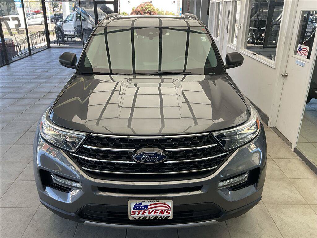 Used 2022 Ford Explorer XLT w/ Equipment Group 202A AWD/4WD image 28