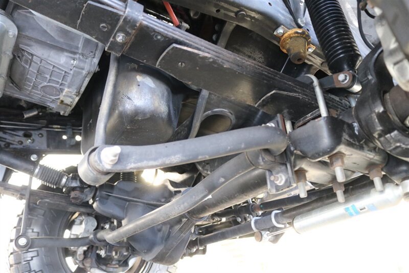 Used 2005 Ford Excursion XLT AWD/4WD image 40
