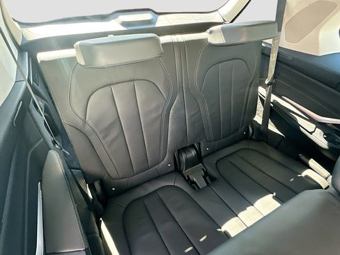 Used 2020 BMW X7 xDrive40i w/ Premium Package image 30