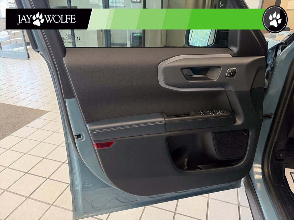 Used 2023 Ford Bronco Sport Outer Banks w/ Tech Package AWD/4WD image 8