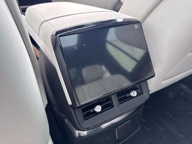 Used 2026 Cadillac Vistiq Sport w/ LPO, Floor Liner Package AWD/4WD image 12