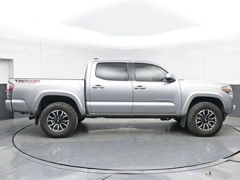 Used 2021 Toyota Tacoma TRD Sport image 15