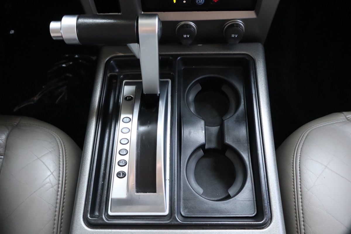 Used 2003 HUMMER H2 w/ Preferred Equipment Group AWD/4WD image 36