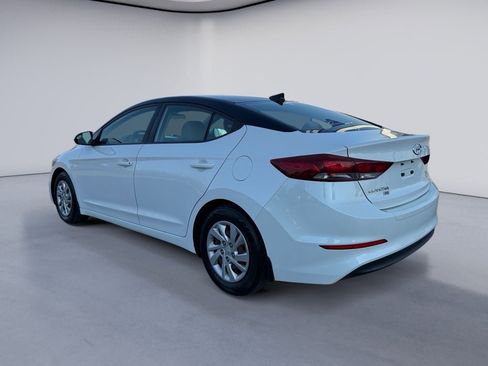 Used 2017 Hyundai Elantra SE image 5