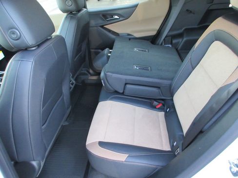 New 2026 Chevrolet Equinox ACTIV image 14