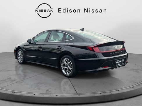 Used 2023 Hyundai Sonata SEL w/ Cargo Package image 5