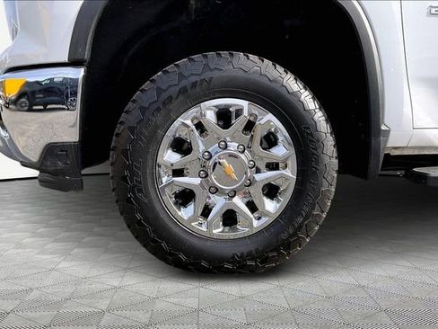 Used 2024 Chevrolet Silverado 2500 LT image 21