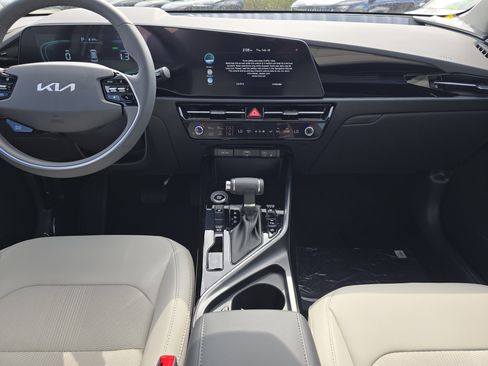 New 2026 Kia Niro EX image 14