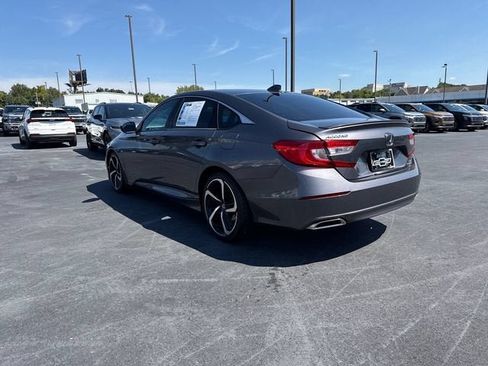 Used 2018 Honda Accord Sport image 5