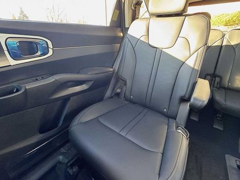 New 2025 Kia Sorento EX w/ EX Panoramic Sunroof Package image 13