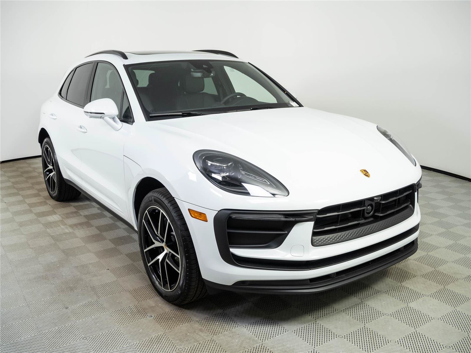 New 2026 Porsche Macan Turbo AWD/4WD image 27