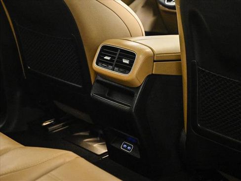 New 2026 Mercedes-Benz GLE 450e 4MATIC image 19