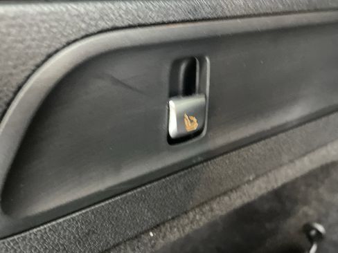 Certified 2022 Mercedes-Benz GLC 300 4MATIC w/ Driver Assistance Package image 11