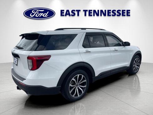 Used 2022 Ford Explorer ST-Line RWD image 3