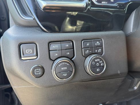Used 2022 Chevrolet Silverado 1500 RST AWD/4WD image 16