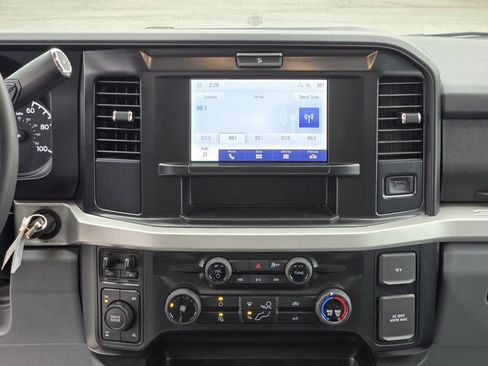 Used 2025 Ford F350 XLT image 34