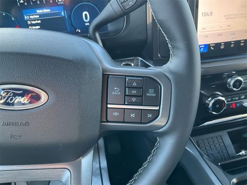 New 2026 Ford F250 Lariat w/ Chrome Package image 20