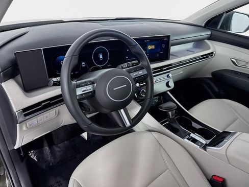 Certified 2025 Hyundai Tucson SEL image 9