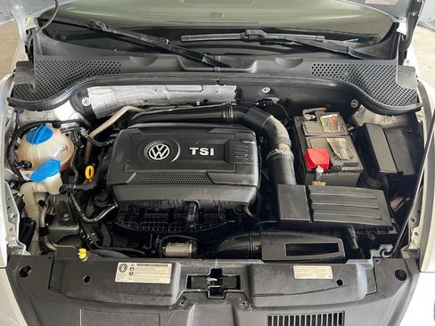 Used 2016 Volkswagen Beetle 1.8T S FWD image 17