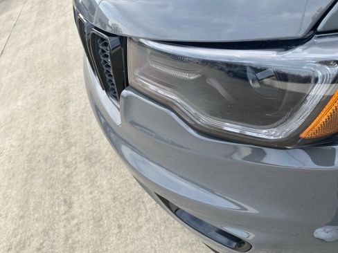 Used 2020 Jeep Grand Cherokee Laredo image 30