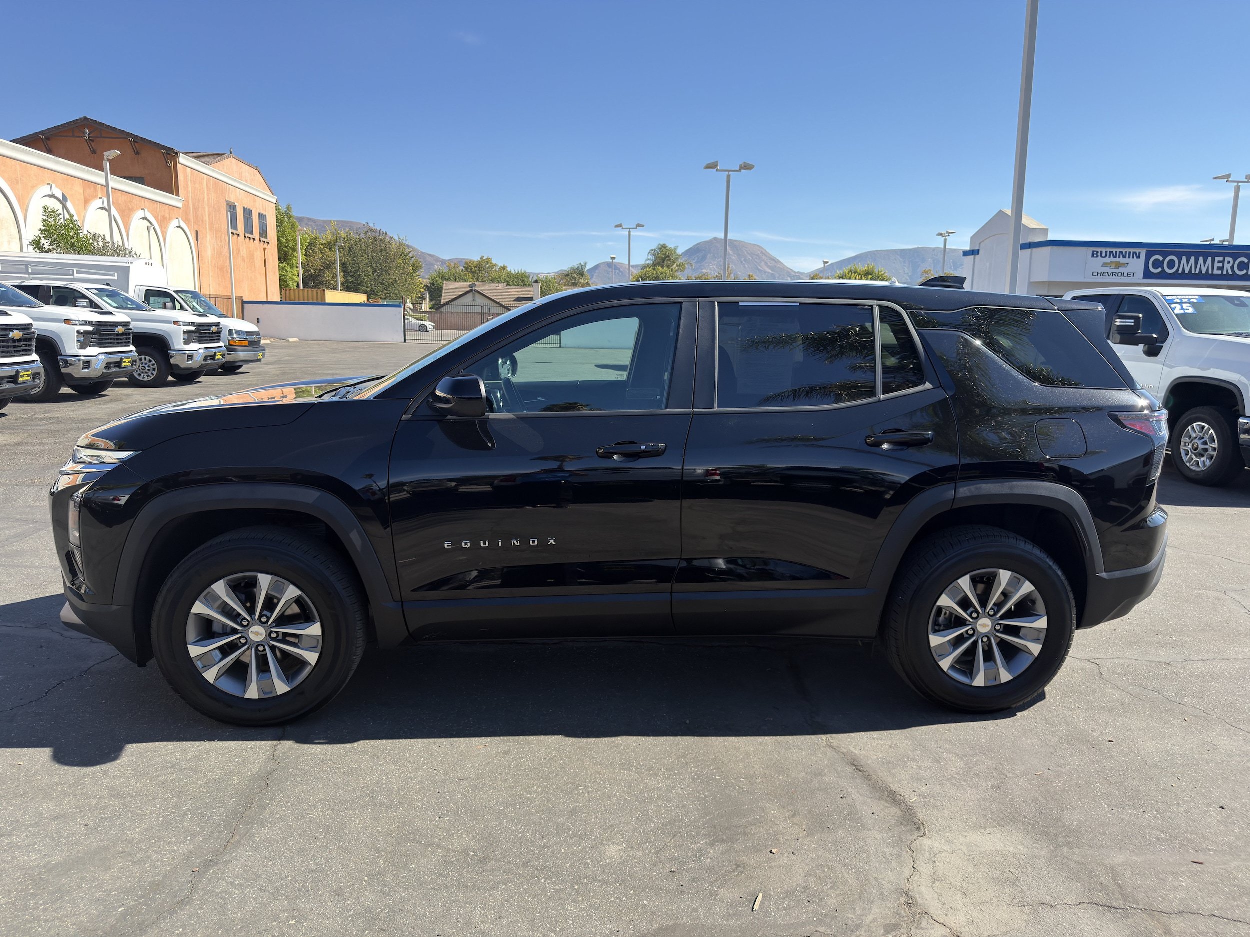 Used 2026 Chevrolet Equinox LT FWD image 5