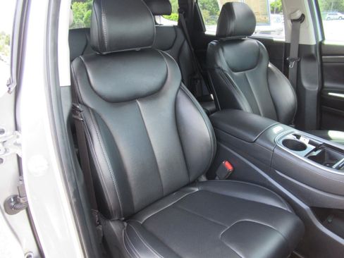 Used 2023 Hyundai Santa Fe SEL w/ Premium Package AWD/4WD image 9