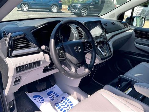 Used 2018 Honda Odyssey Elite image 8