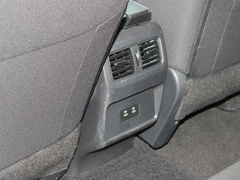 Used 2024 Nissan Rogue SV image 18