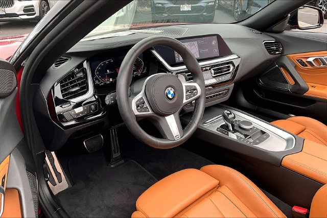 Used 2021 BMW Z4 sDrive30i w/ M Sport Package RWD image 13