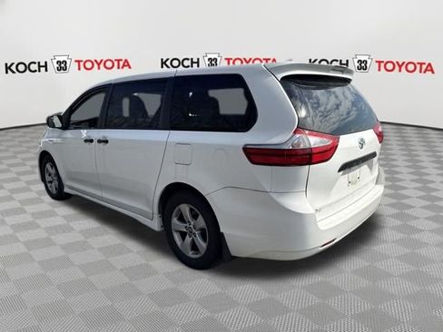 Used 2019 Toyota Sienna L image 6