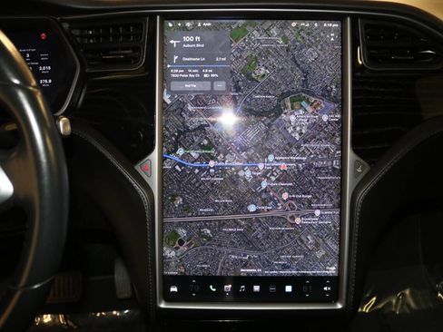 Used 2018 Tesla Model X 75D image 51