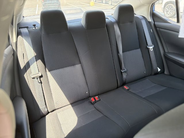 Used 2024 Nissan Sentra SV FWD image 17