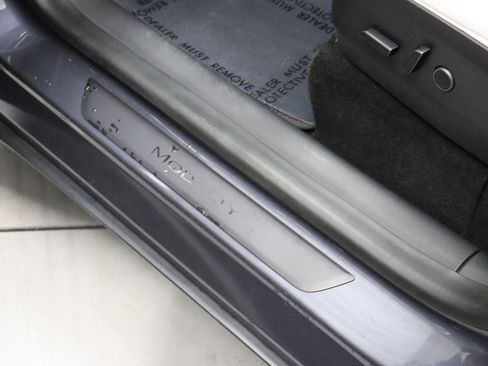 Used 2021 Tesla Model Y Long Range image 20