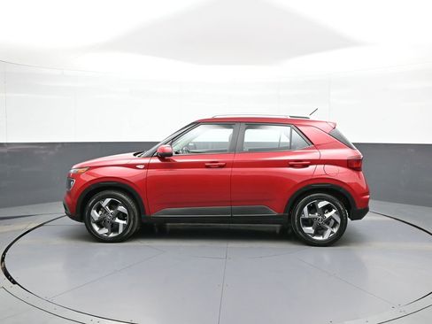 Certified 2023 Hyundai Venue Limited FWD image 9