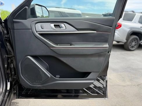 Certified 2025 Ford Explorer ST-Line AWD/4WD image 18