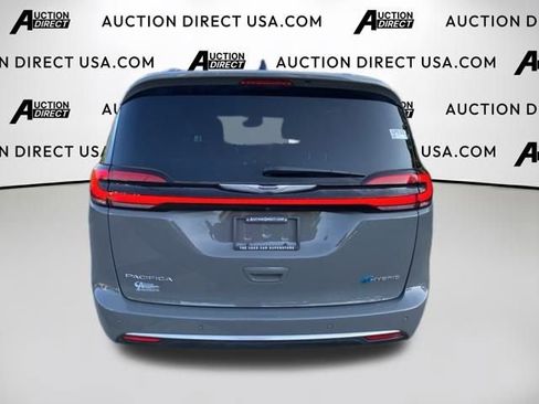 Used 2023 Chrysler Pacifica Pinnacle image 10