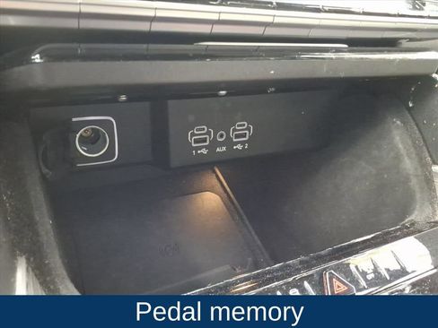 Used 2024 Jeep Wagoneer Series III image 8