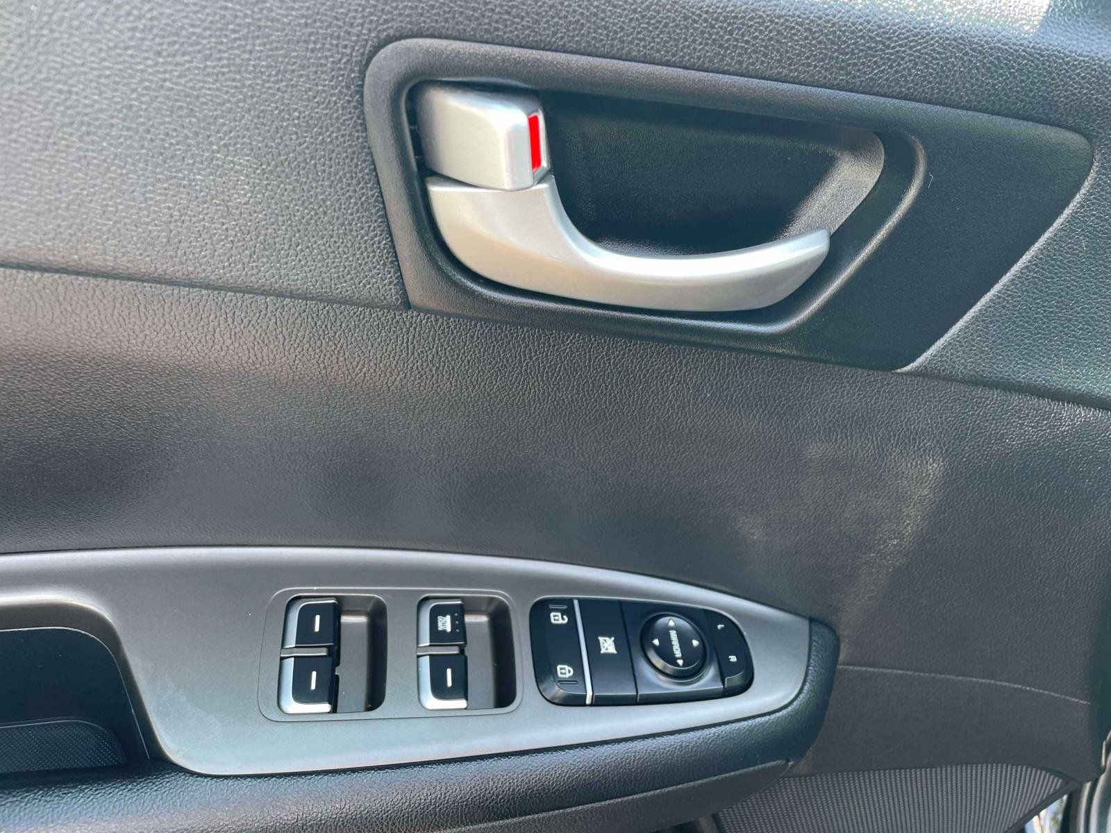 Used 2020 Kia Optima LX FWD image 11