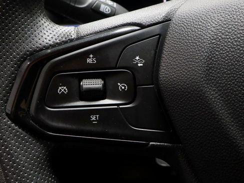 Used 2024 Chevrolet Trax LT FWD image 26