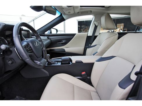 Used 2020 Lexus ES 350 w/ Premium Package image 30