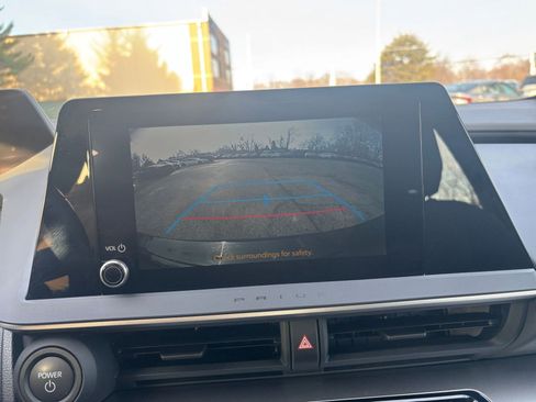 Used 2025 Toyota Prius LE image 17