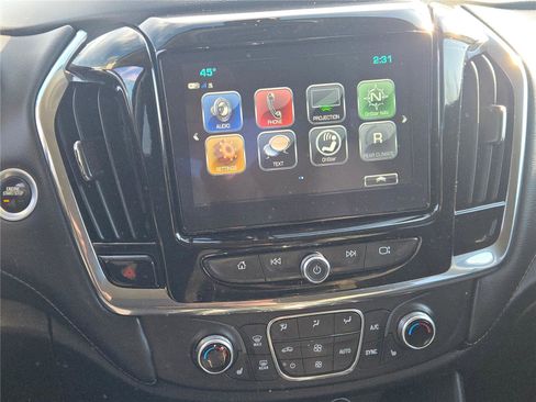 Used 2018 Chevrolet Traverse LT image 29