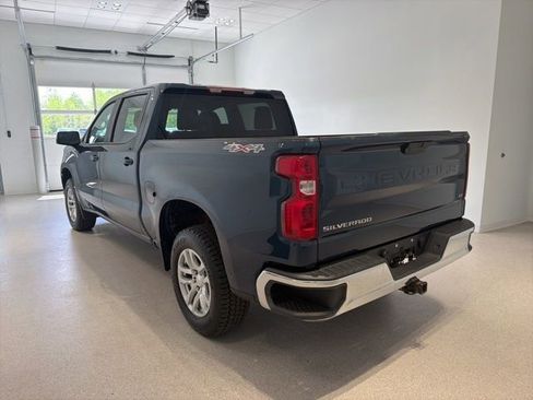 Certified 2021 Chevrolet Silverado 1500 LT AWD/4WD image 4