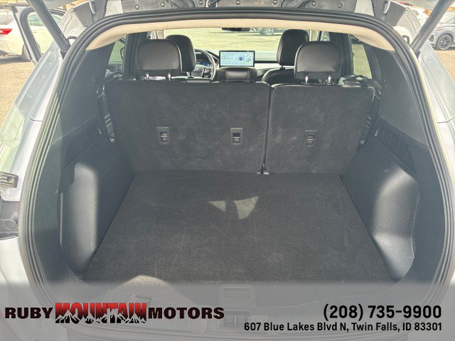 Used 2025 Ford Escape Platinum AWD/4WD image 29