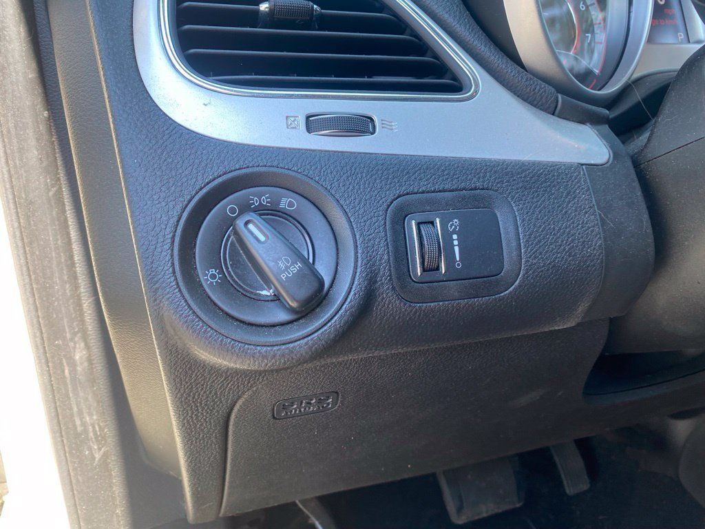 Used 2015 Dodge Journey SXT w/ Flexible Seating Group FWD image 18