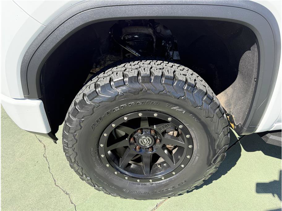 Used 2020 GMC Sierra 1500 AT4 w/ AT4 Premium Package AWD/4WD image 11